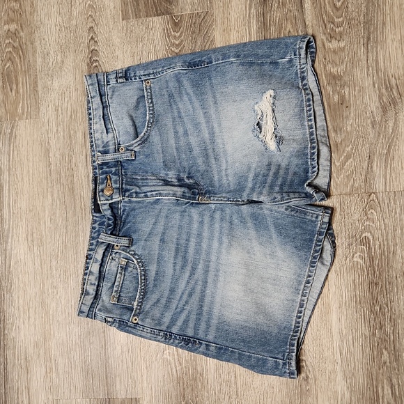 Lucky Brand Pants - Lucky Brand The Boyfriend Short 2/26